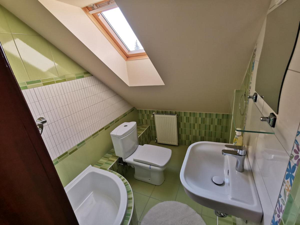 Galery Apartman ยูลา ภายนอก รูปภาพ